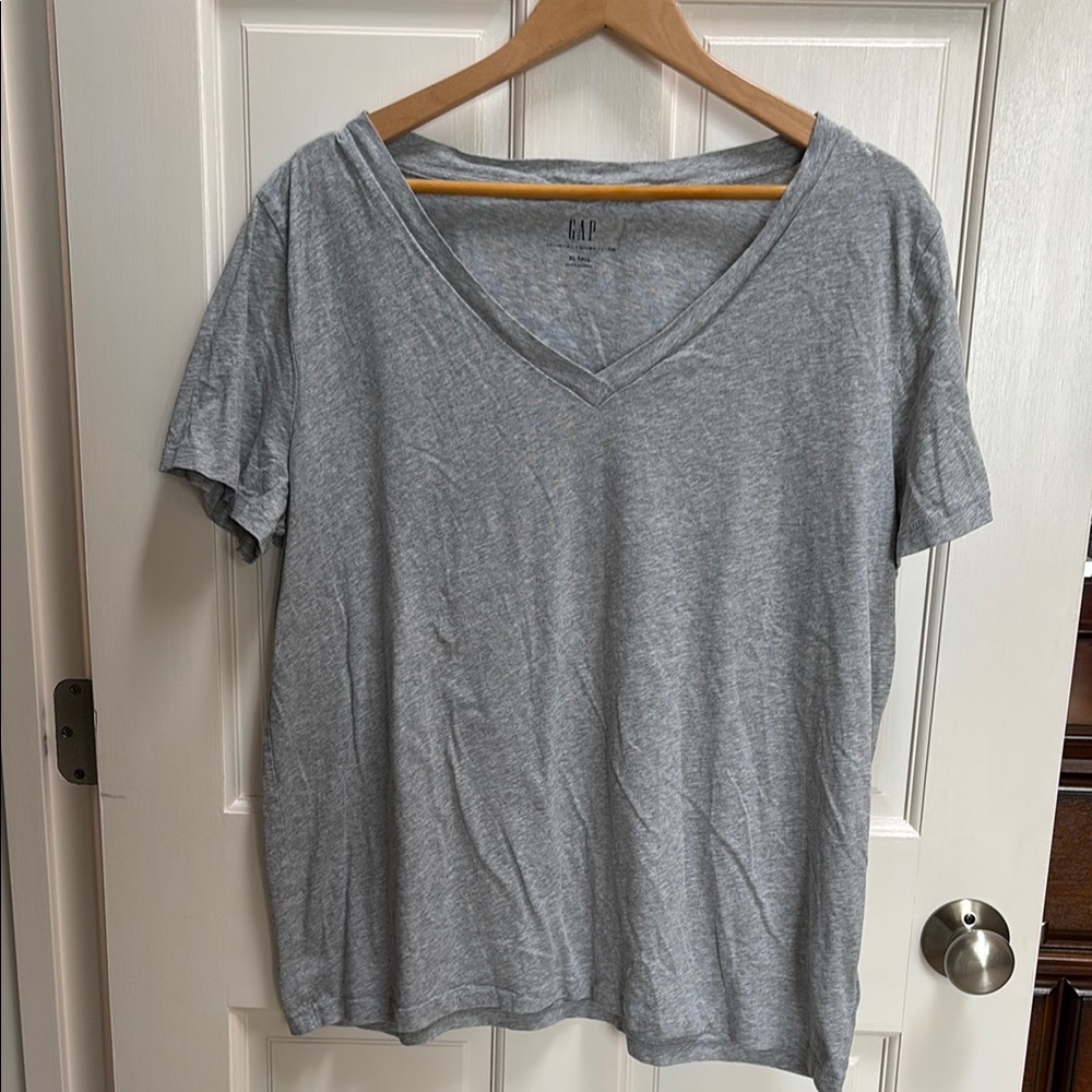 GAP Gray V-Neck Short Sleeve T-Shirt Organically Grown Cotton XL Tall